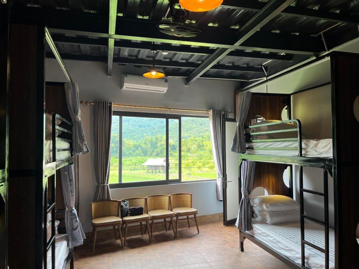 Rocks Ha Giang Hostel & Tour Exterior photo